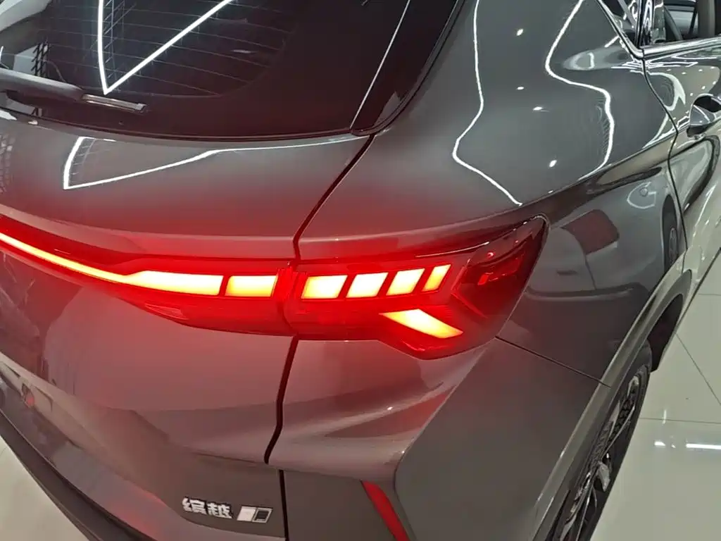 Geely Binyue — миниатюра 8