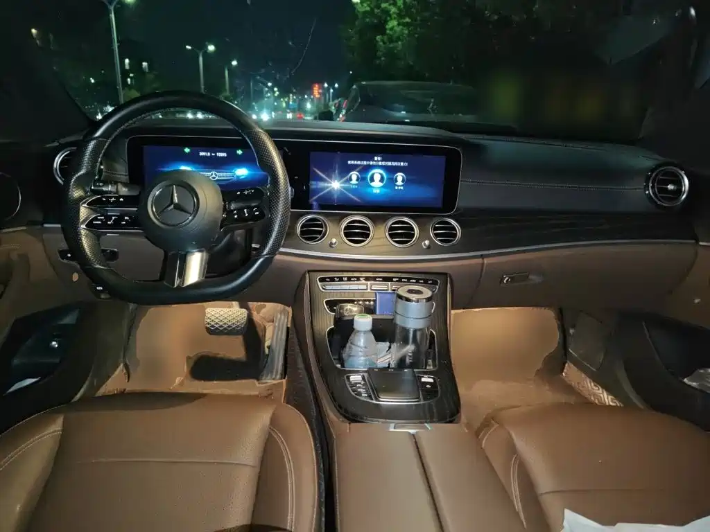 Mercedes-Benz E-Class — миниатюра 5