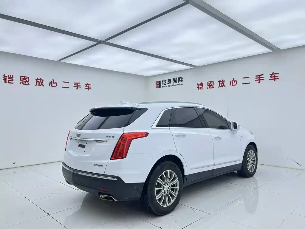 CADILLAC XT5