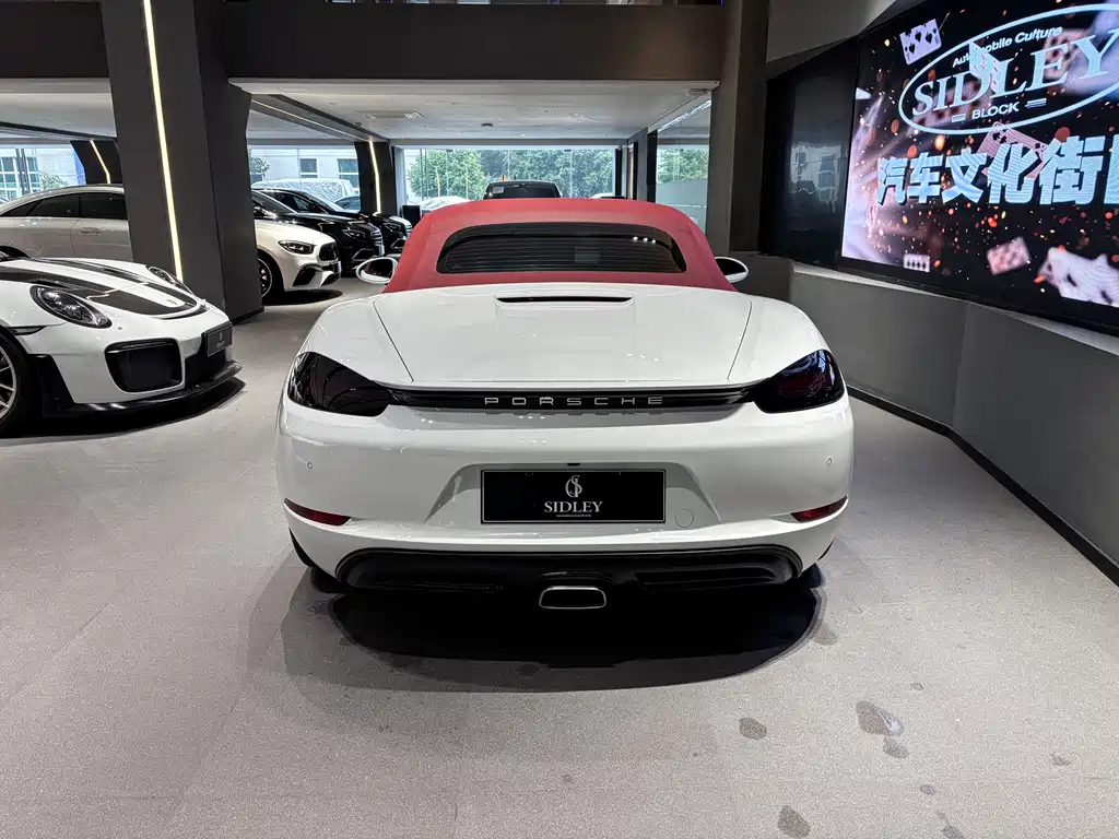 PORSCHE 718