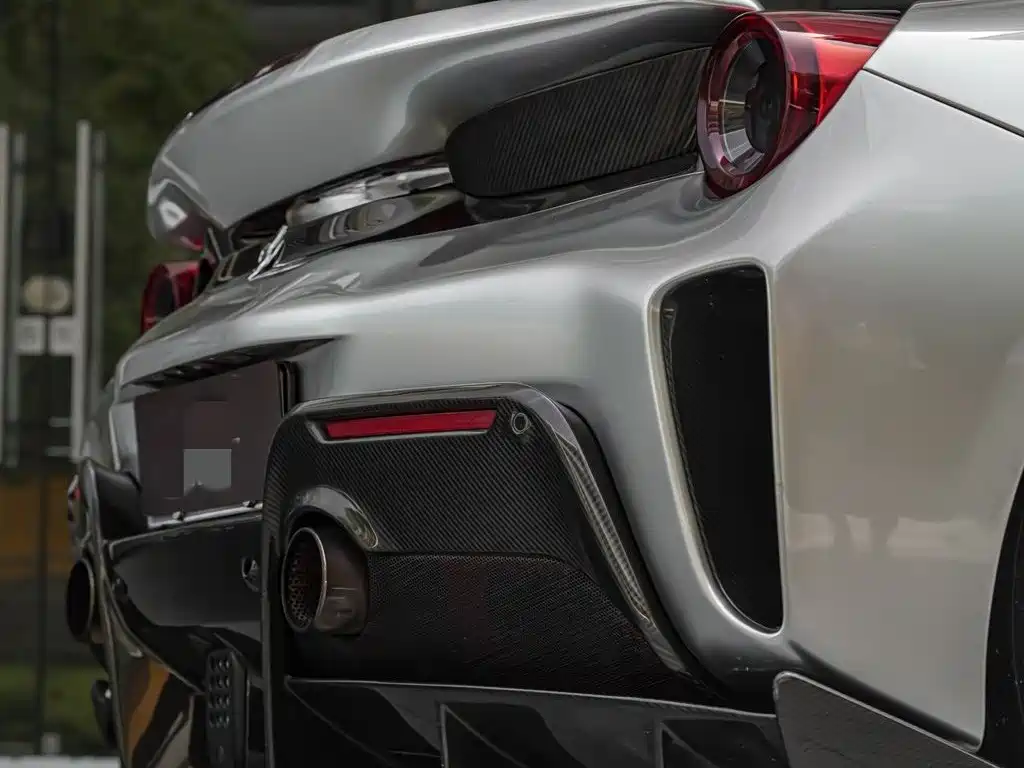 Ferrari 488 — миниатюра 7