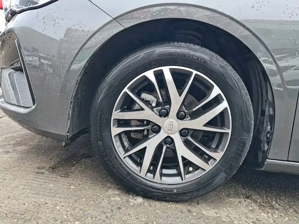 Geely Emgrand — миниатюра 23