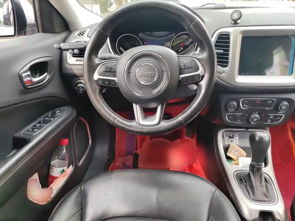 Jeep Compass — миниатюра 6