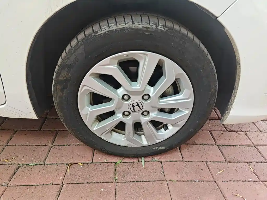 Honda Fit — миниатюра 8