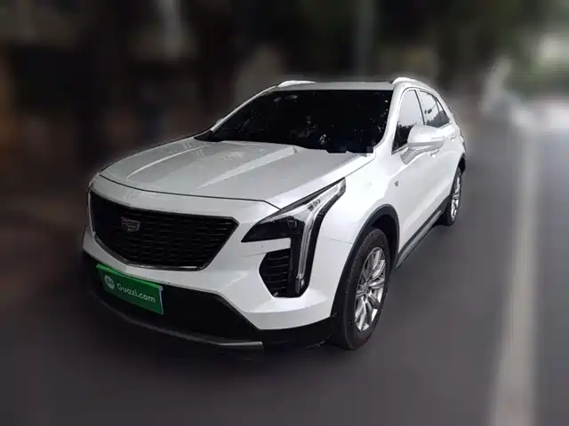 CADILLAC XT4