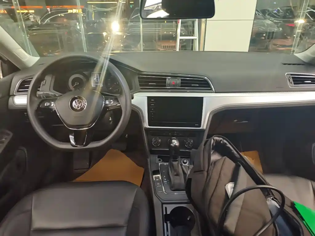 Volkswagen Lamando — миниатюра 10