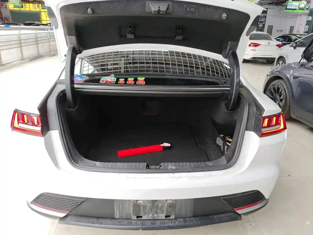 BYD Han — миниатюра 15