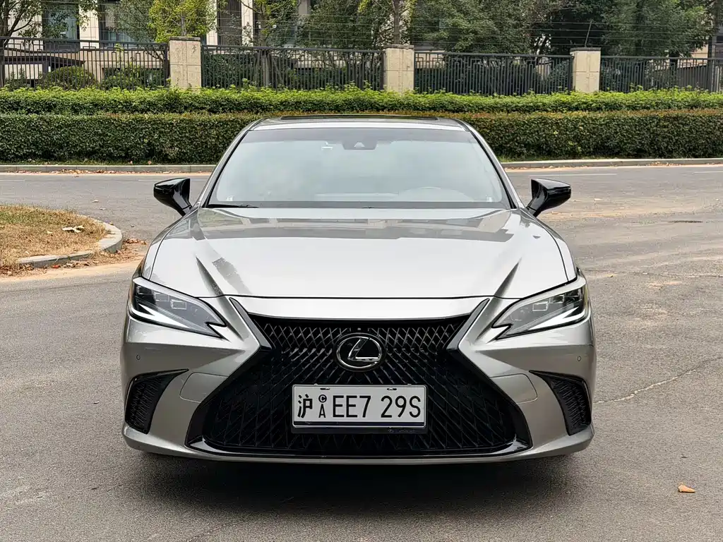 Lexus ES — миниатюра 2