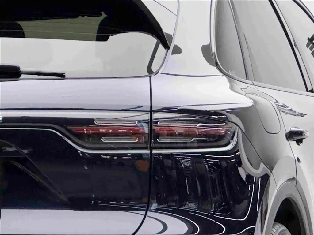 Porsche Cayenne Hybrid — миниатюра 6