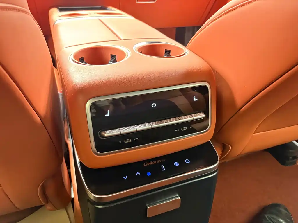 Li Auto Li L8 — миниатюра 9