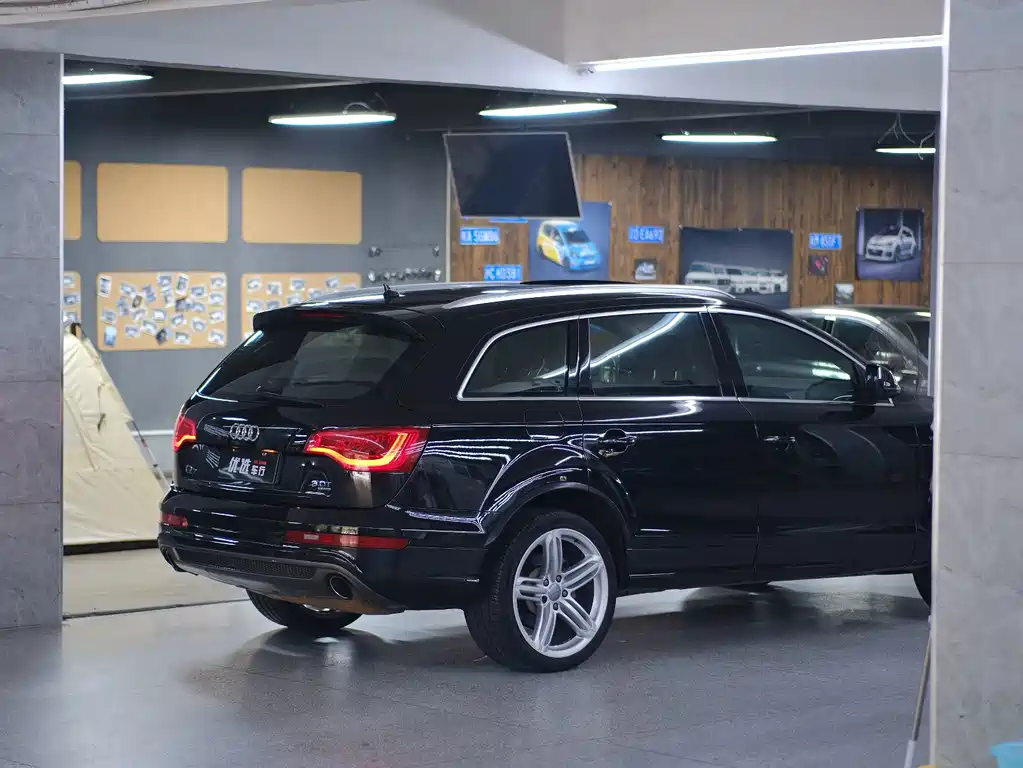 Audi Q7 — миниатюра 4