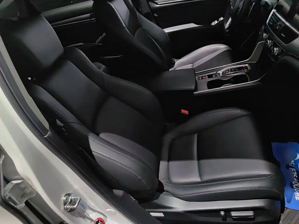 Honda Accord — миниатюра 25