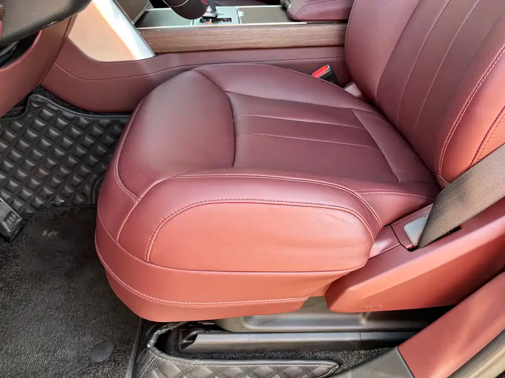 Land Rover Range Rover — миниатюра 9
