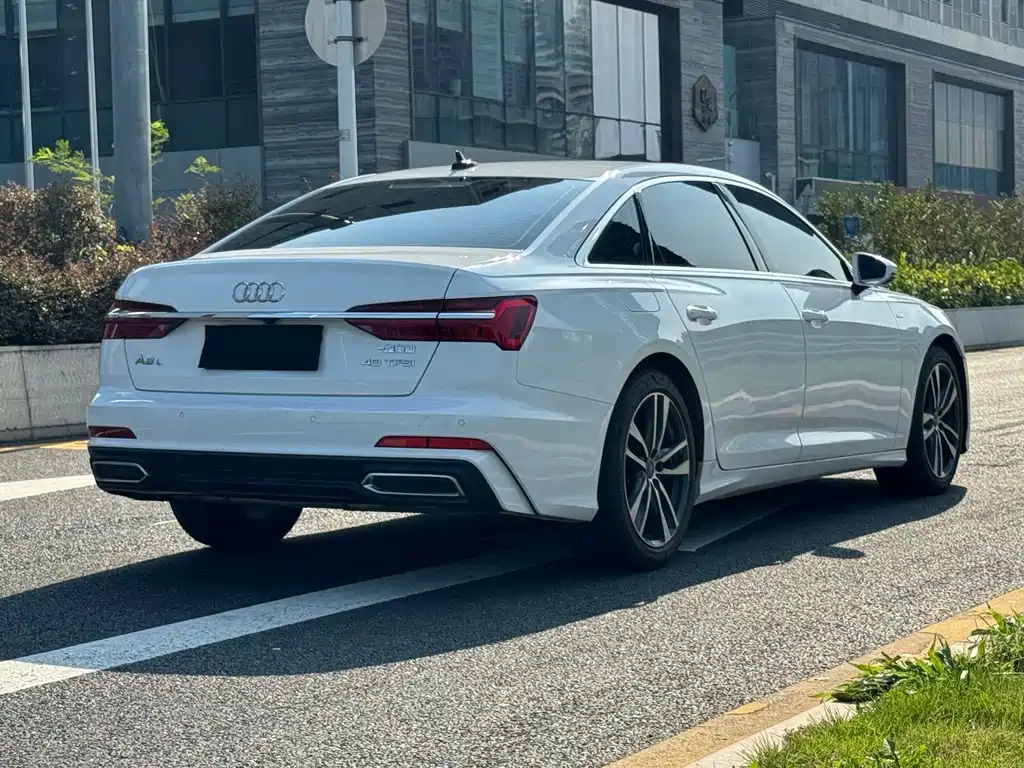Audi A6L — миниатюра 6