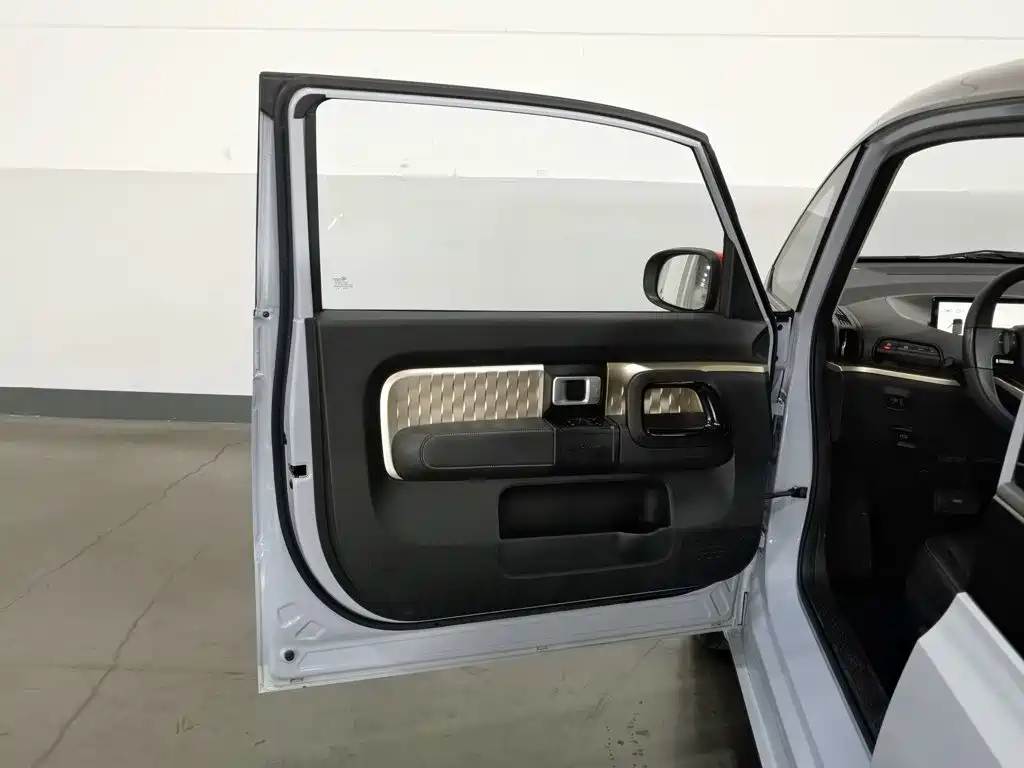 Baojun KiWi EV — миниатюра 8