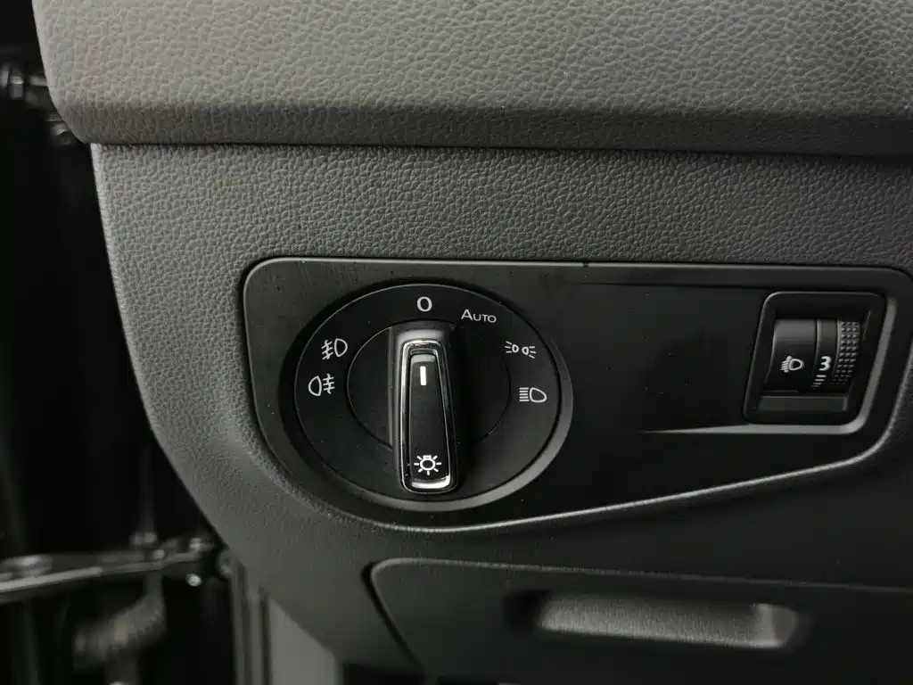 Volkswagen Tiguan L — миниатюра 21