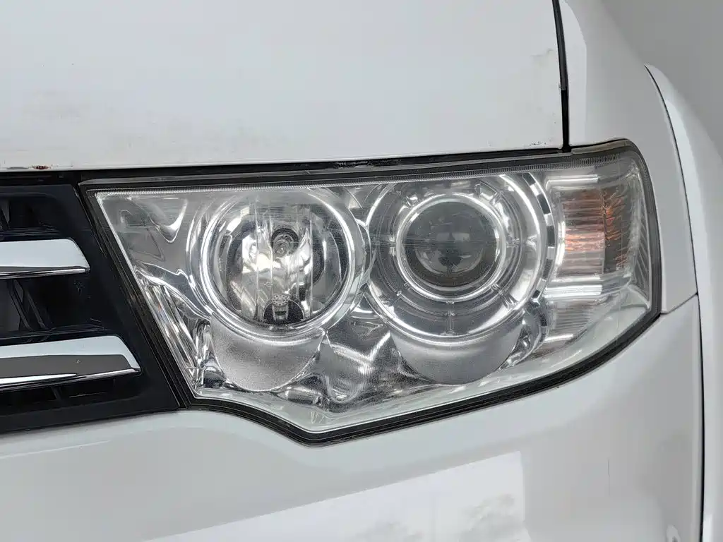Mitsubishi Pajero Sport — миниатюра 7