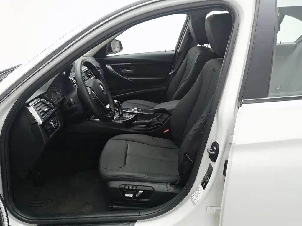 BMW 3 Series — миниатюра 10
