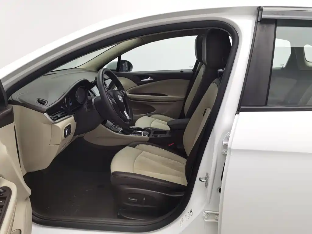 Buick Verano — миниатюра 10