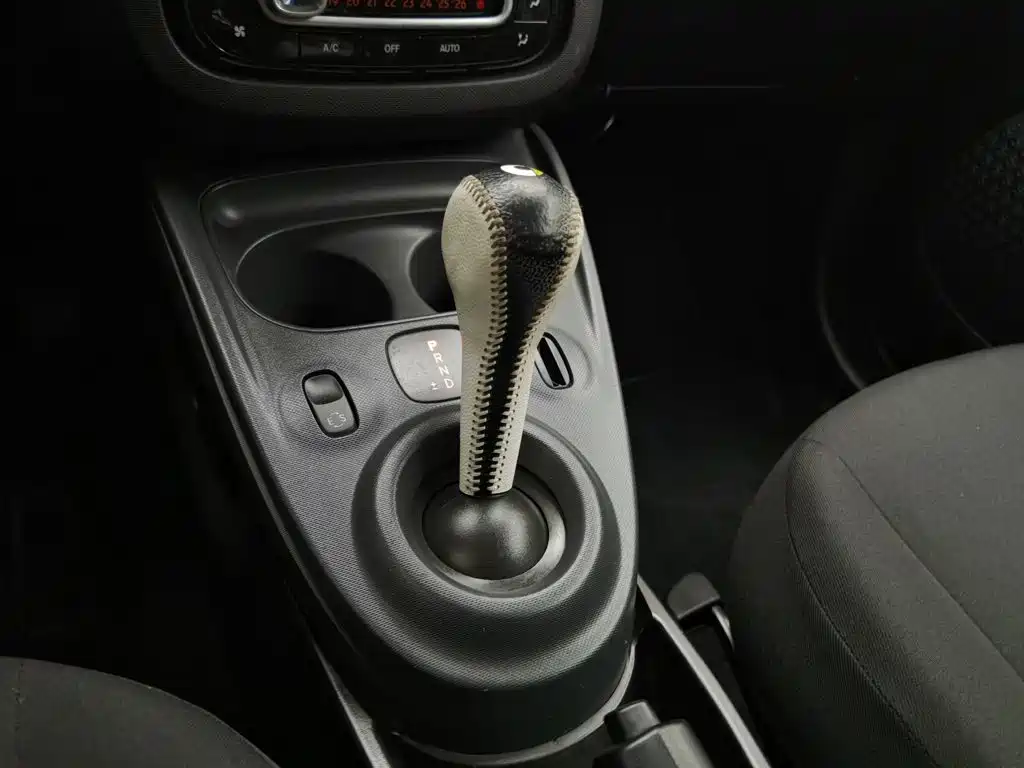 smart Smart Fortwo — миниатюра 13
