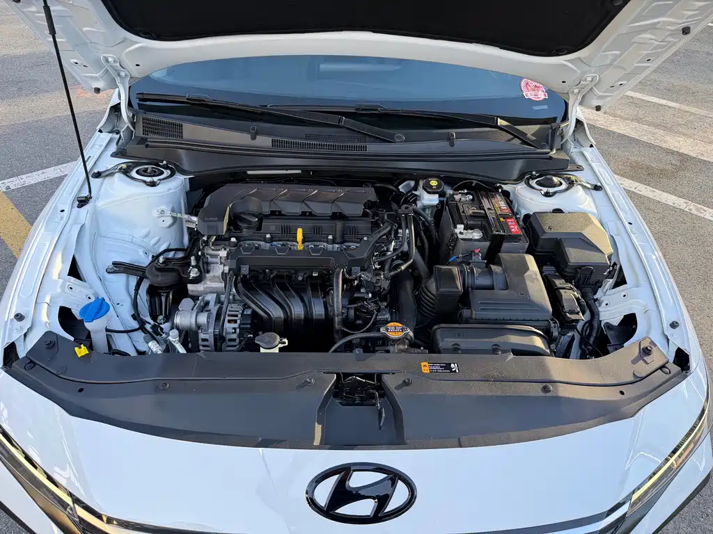 Hyundai Elantra — миниатюра 17