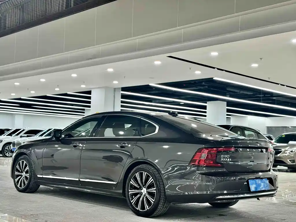 Volvo S90 2021 B5 Luxury