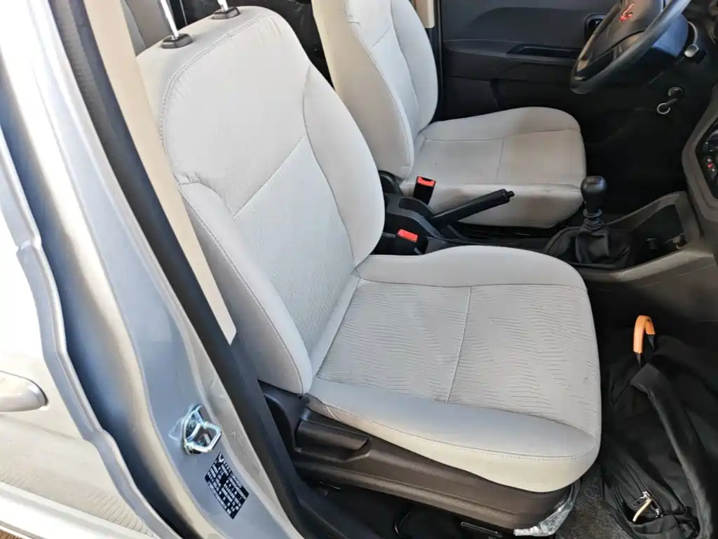 Wuling Hongguang V — миниатюра 24