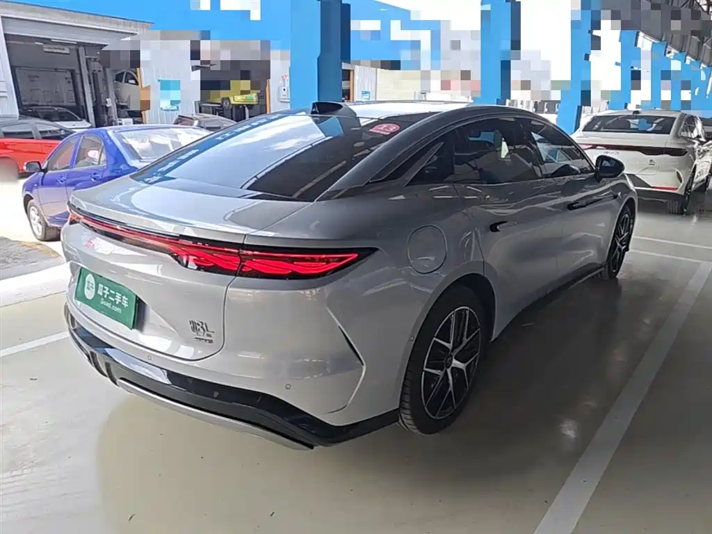 BYD Han L 2025 EV Flagship