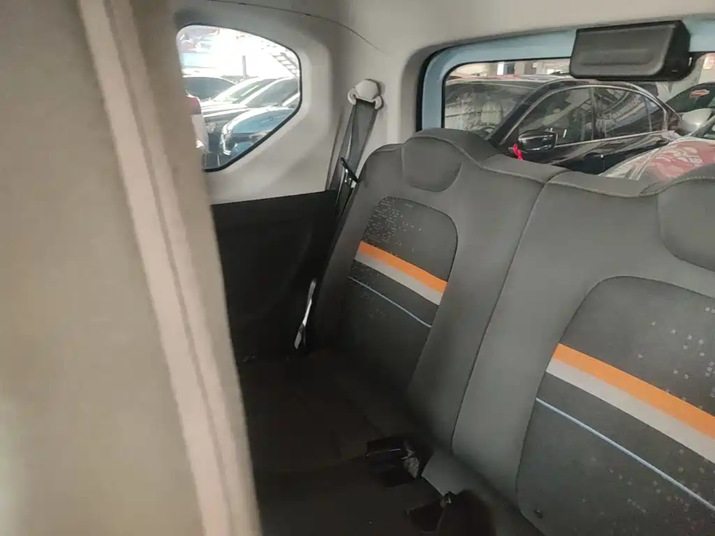 Wuling MINIEV — миниатюра 17