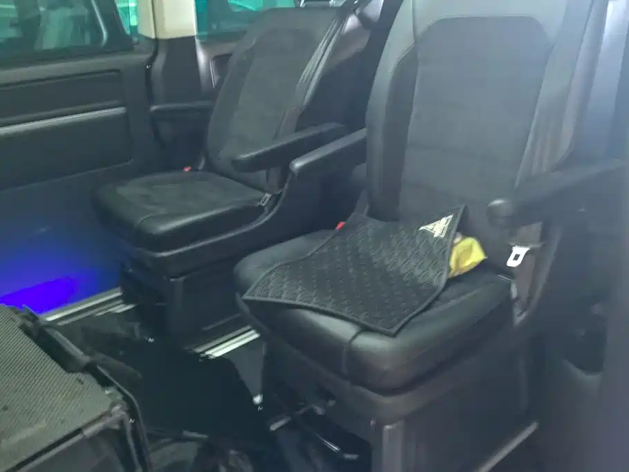 Volkswagen Multivan — миниатюра 11