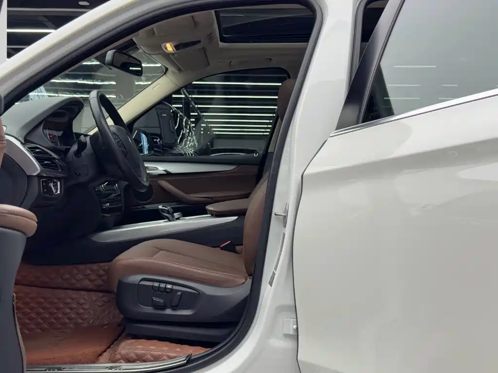 BMW X5 (Import) — миниатюра 8