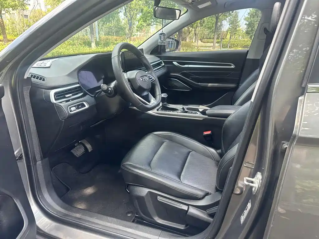 Geely Emgrand — миниатюра 4