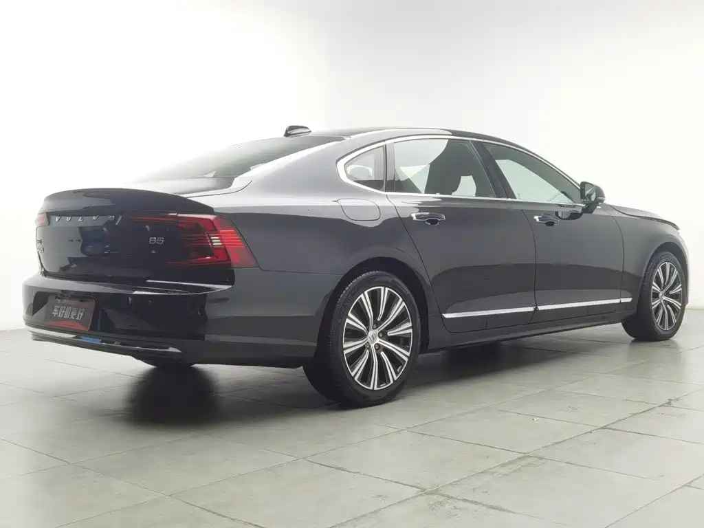 Volvo S90 — миниатюра 2