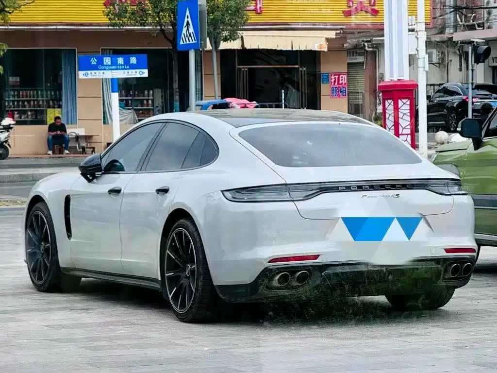 Porsche Panamera — миниатюра 3