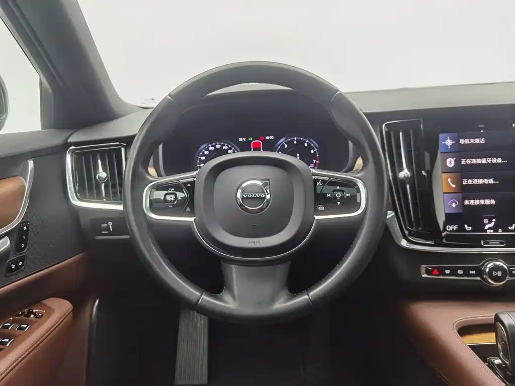 Volvo S90 — миниатюра 11
