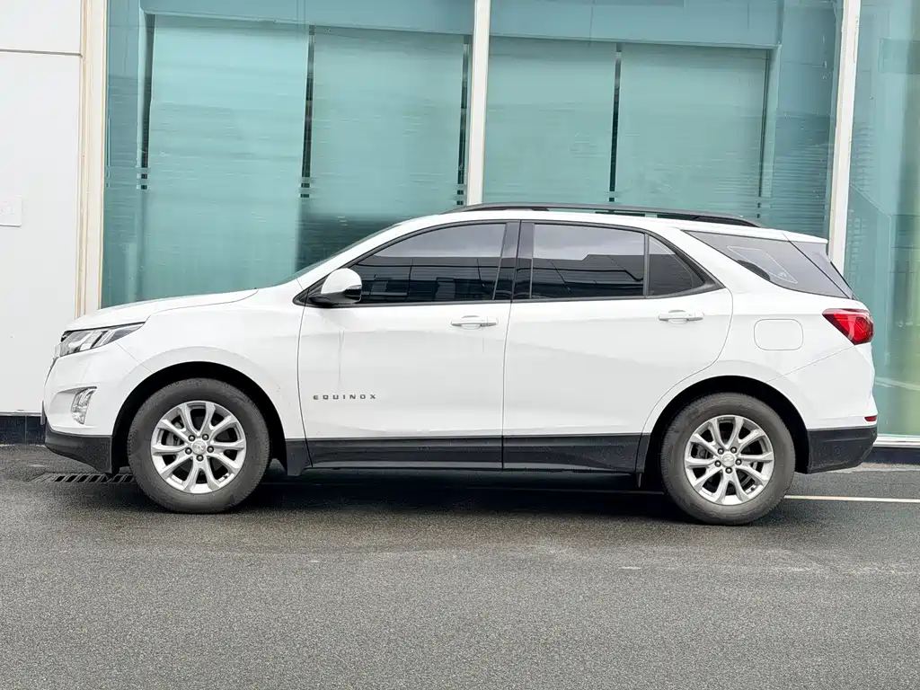 Chevrolet Equinox — миниатюра 5