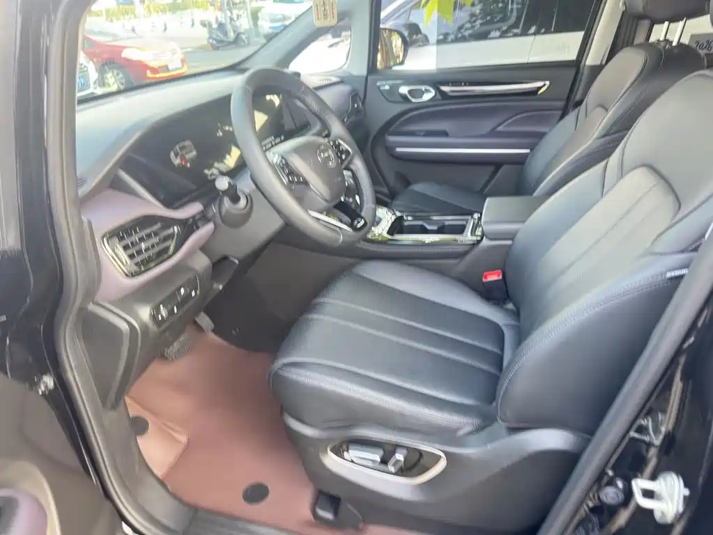 GAC Motor Trumpchi M6 — миниатюра 7