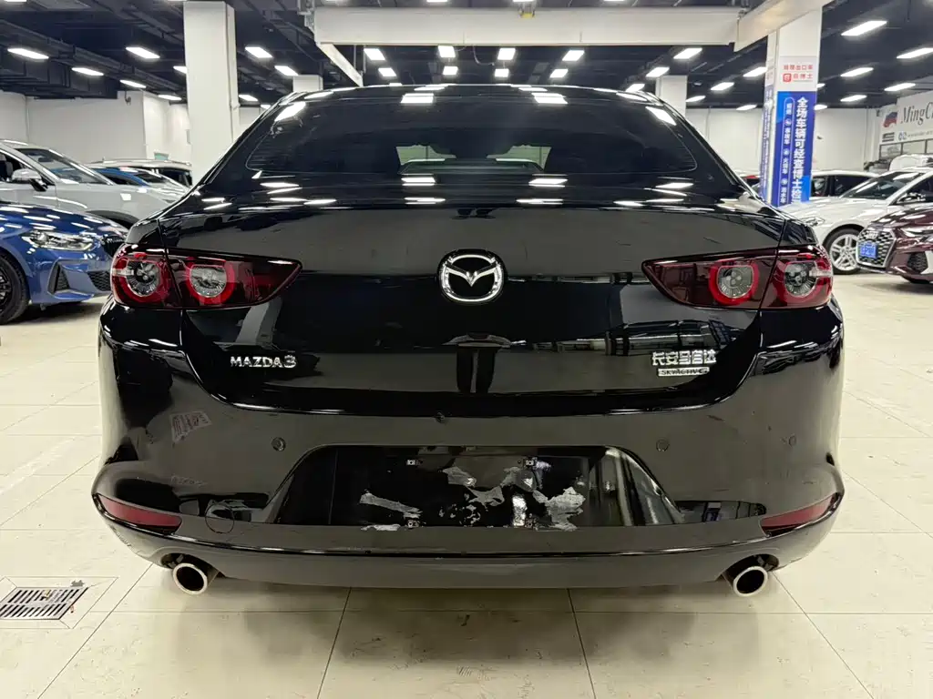 Mazda Mazda3 3 2022 2.0L AT