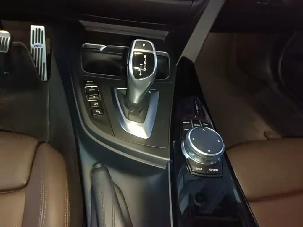 BMW 3 Series — миниатюра 14