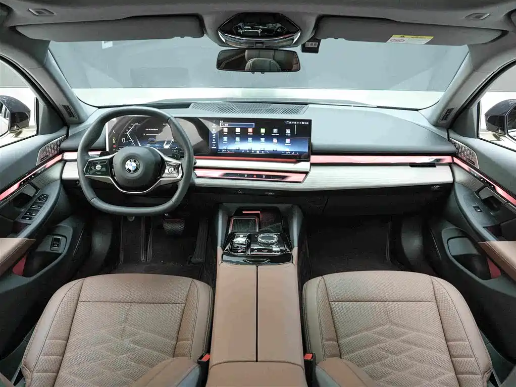 BMW 5 Series — миниатюра 6