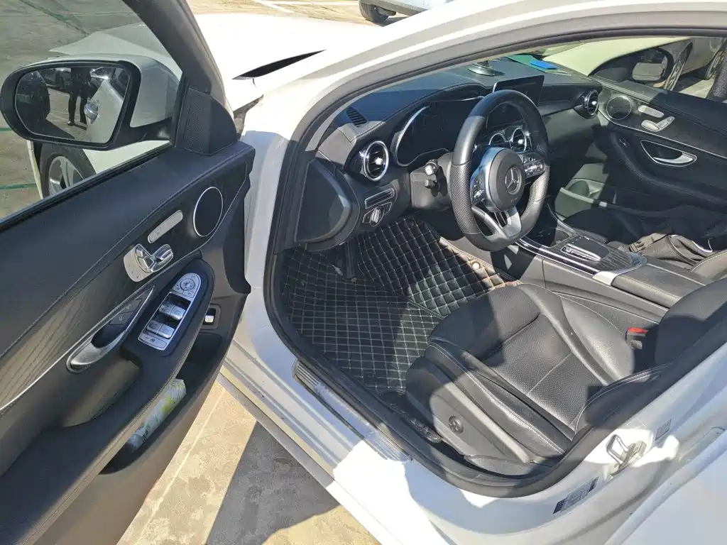Mercedes-Benz C-Class — миниатюра 14