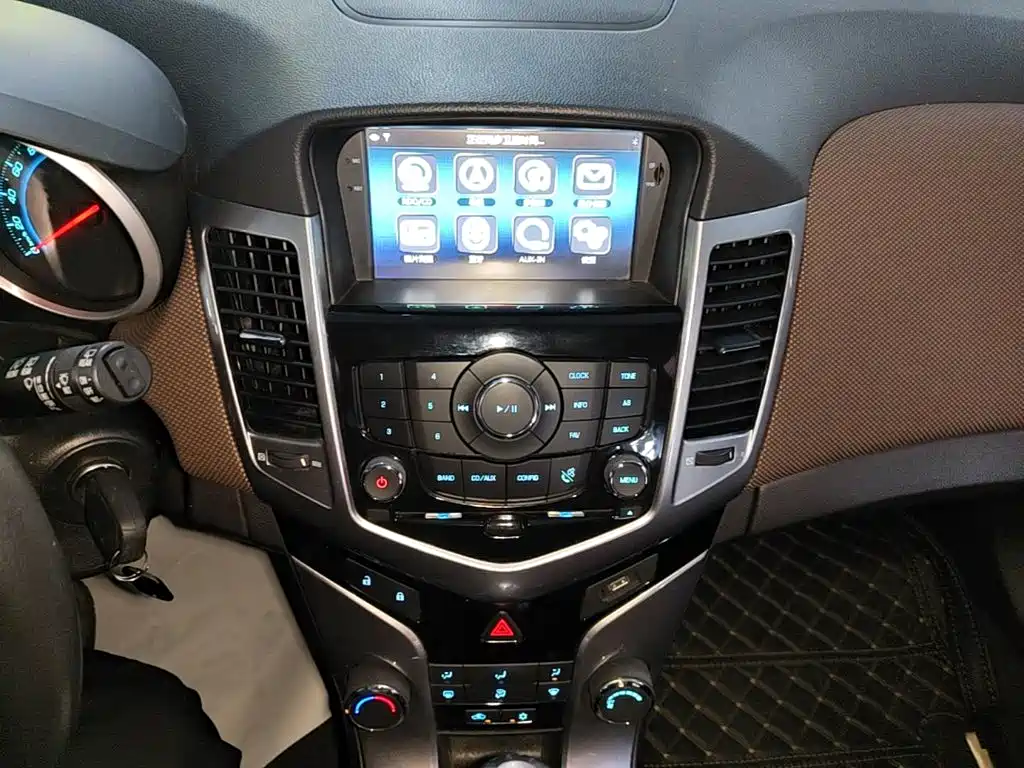 Chevrolet Cruze — миниатюра 13