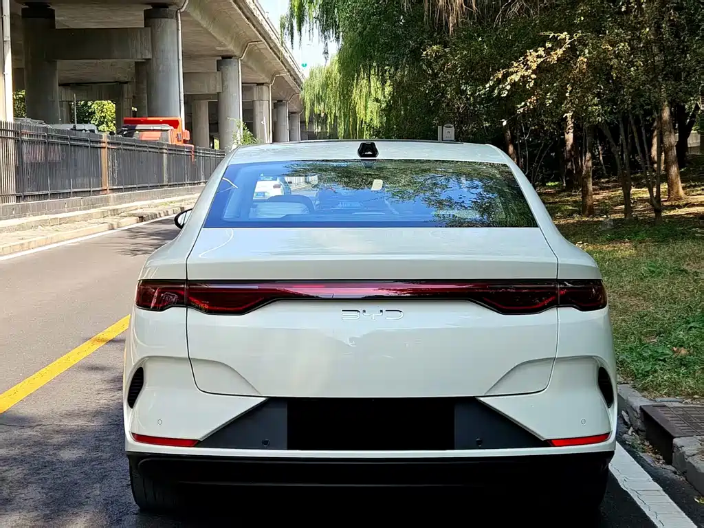 BYD Qin L — миниатюра 5