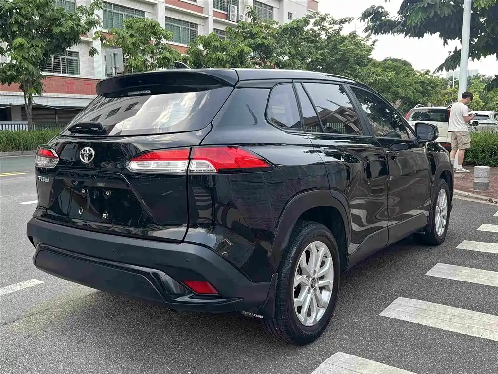 Toyota Frontlander — миниатюра 8
