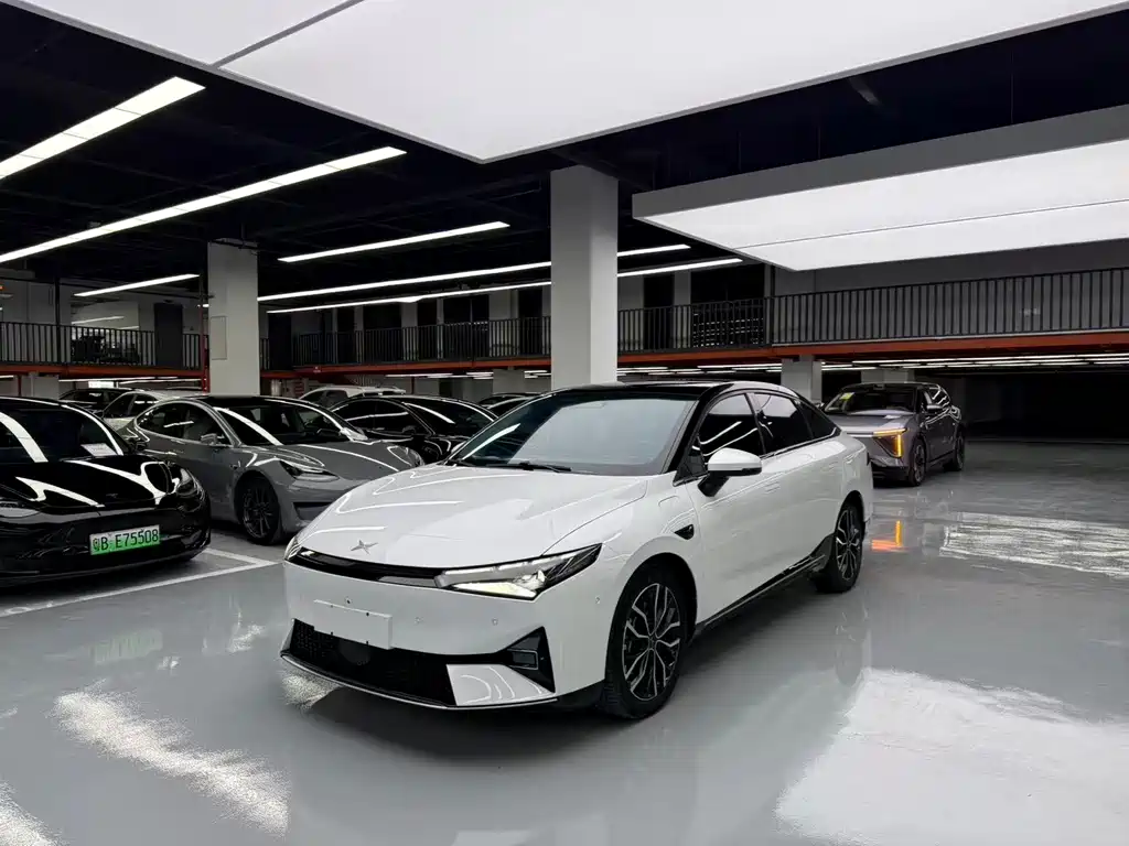 XPeng P5