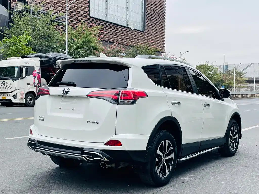 TOYOTA RAV4 RONGFANG