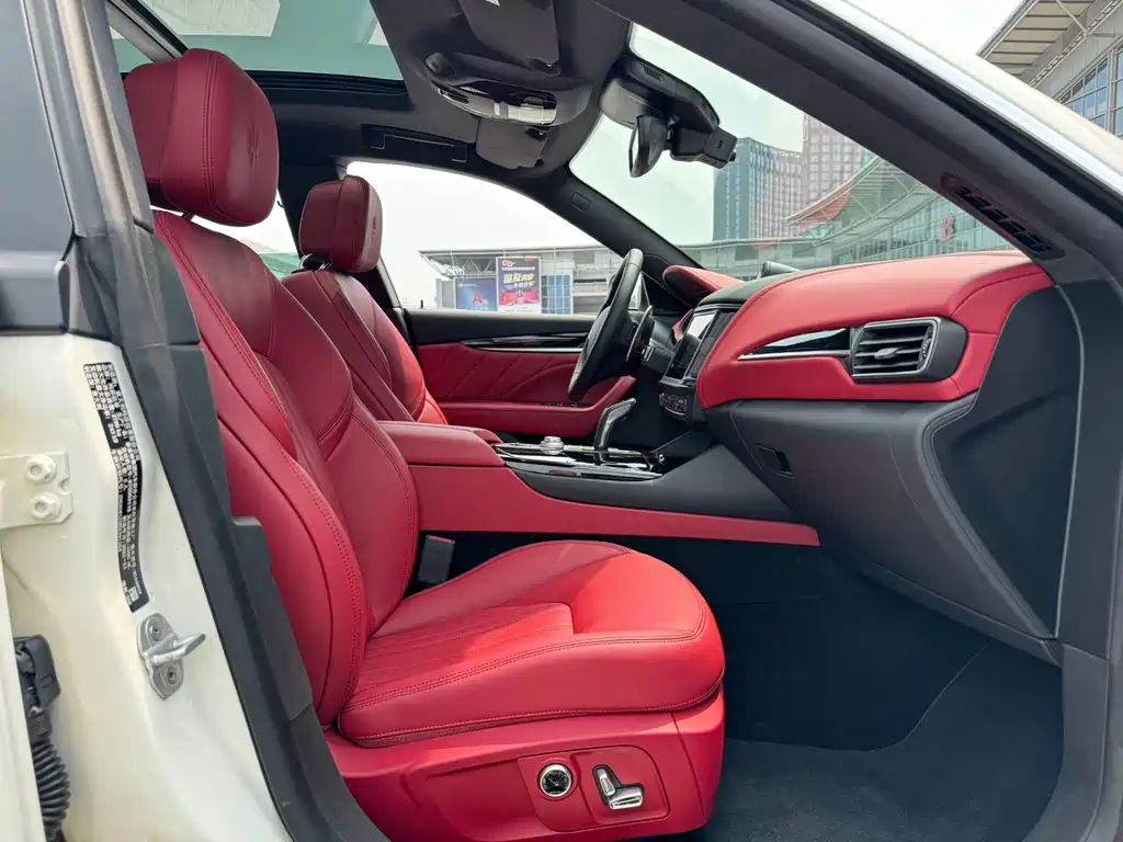 Maserati Levante 2023 2.0T GT