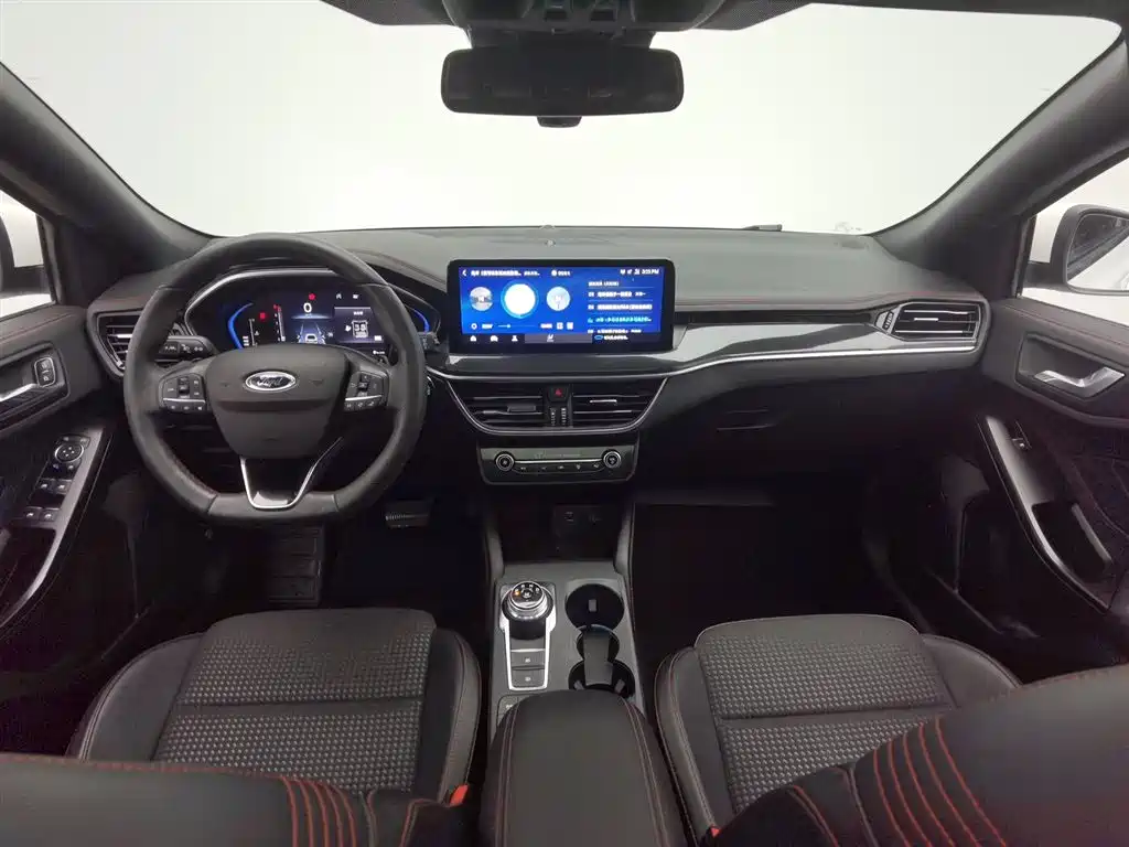 Ford Focus 2021 EcoBoost 180 AT ST Line