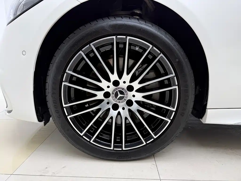 Mercedes-Benz C-Class — миниатюра 24