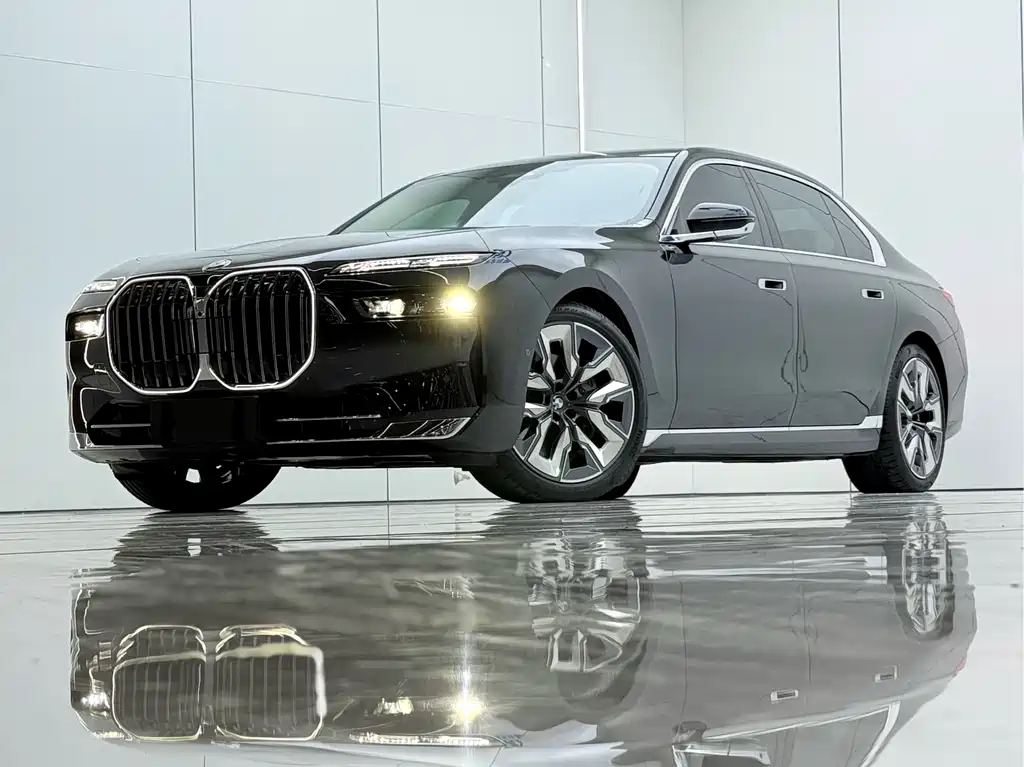 BMW 7 Series — миниатюра 2